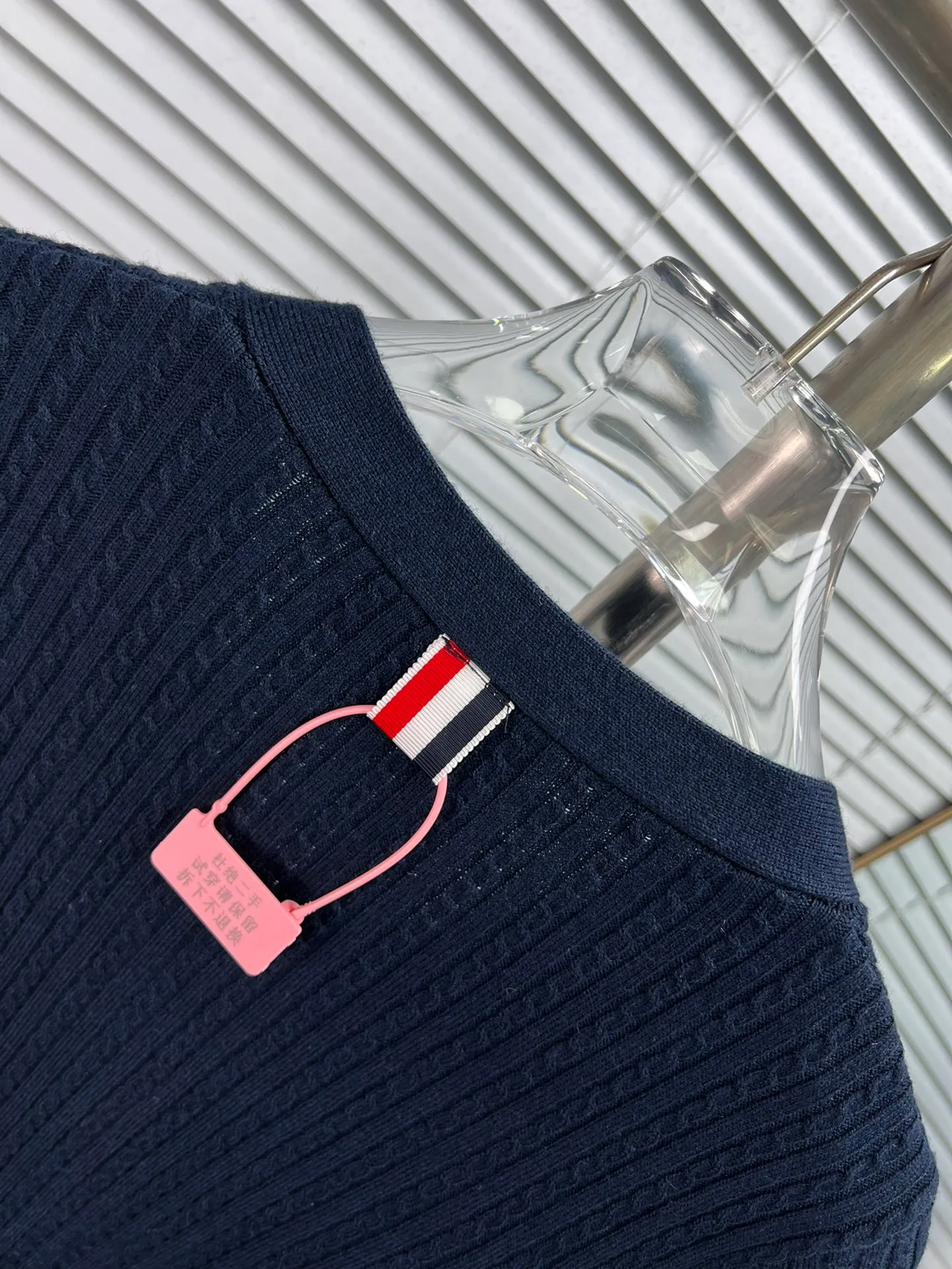 THOM BROWNE🇳🇱 V ： ， ， TB ， ， ， ， ， Sizes:0.1.2（SML） :Gray White Navy Blue